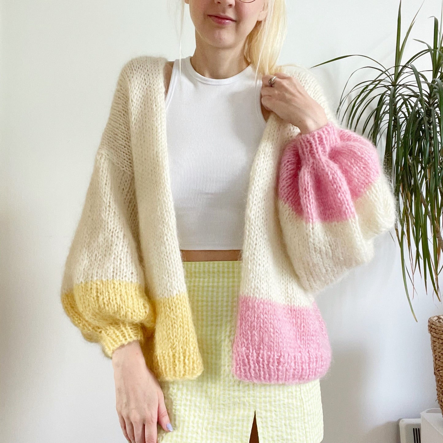 Dip It Low Cardi Digital Knitting Pattern
