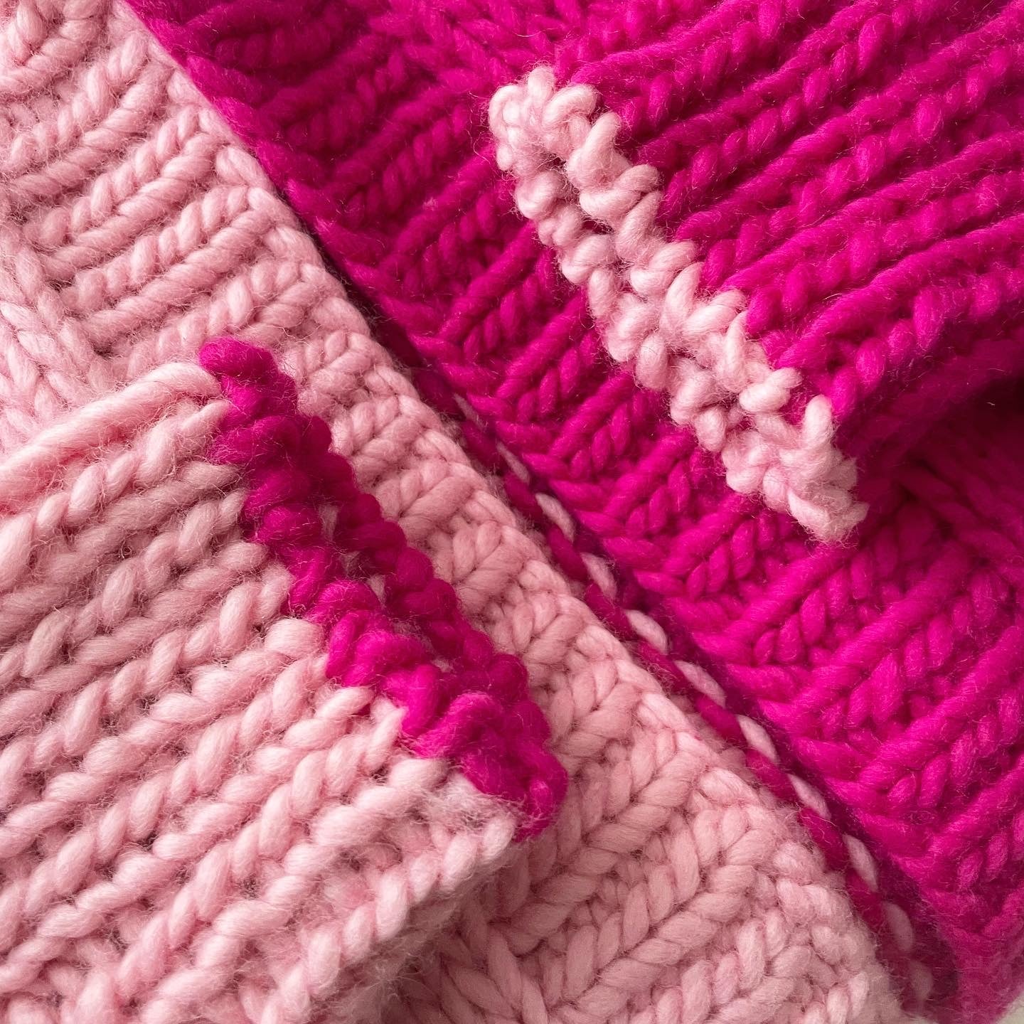 Bi-Colour Cardi Digital Knitting Kit