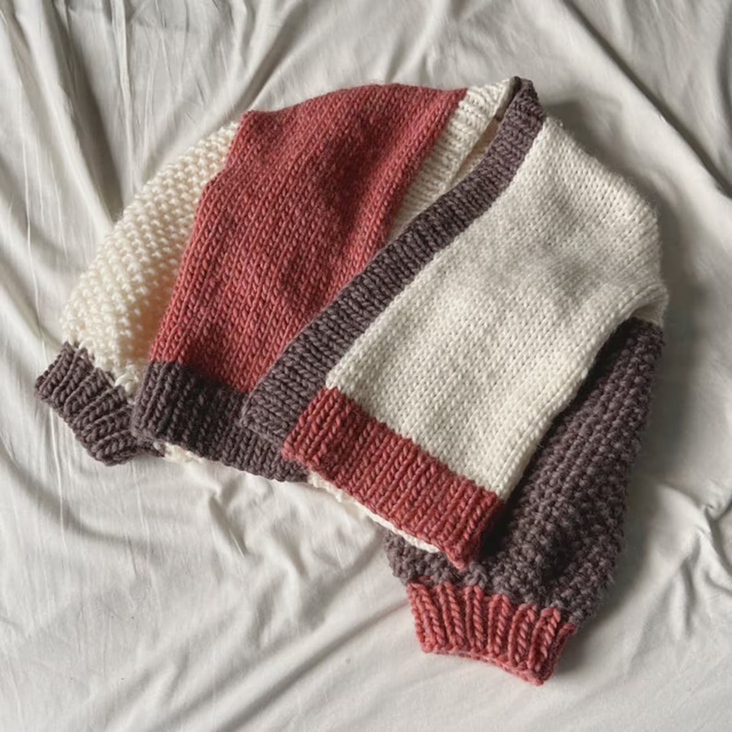 Bi-Colour Cardi Digital Knitting Pattern