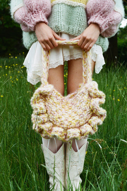 Mallow Out Frilly Bag