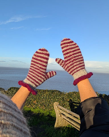 Frilled To Bits Mits Digital Knitting Pattern