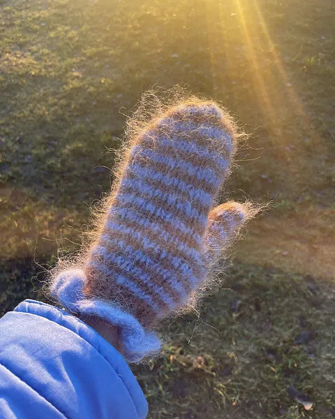 Frilled To Bits Mits Digital Knitting Pattern